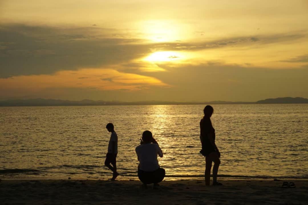 Sari Pacifica Resort & Spa, Sibu Island, Johor Pulau Sibu Extérieur photo